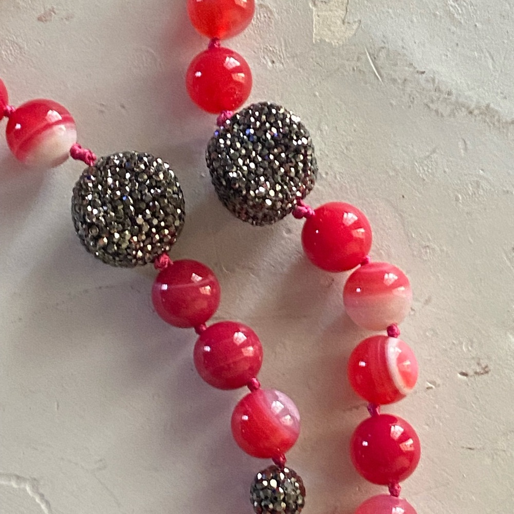 BEAUTIFUL LONG JEWEL NECKLACE BRAND NEW